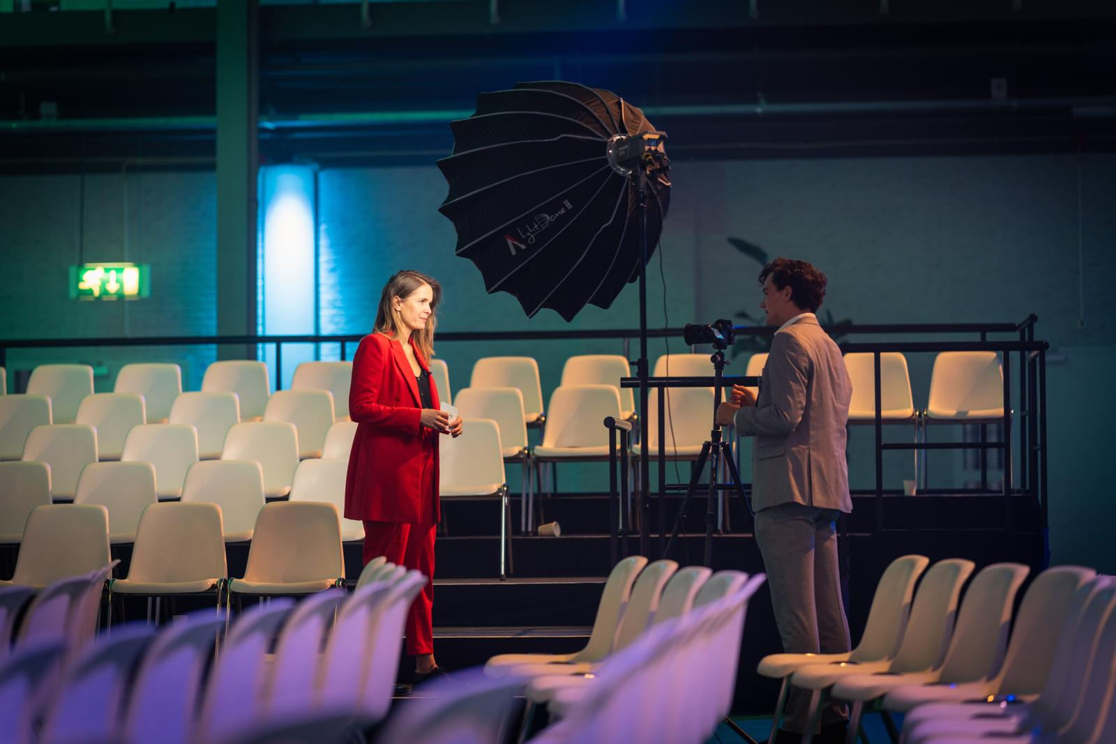 Hidde neemt een interview op tijdens All Energy Day